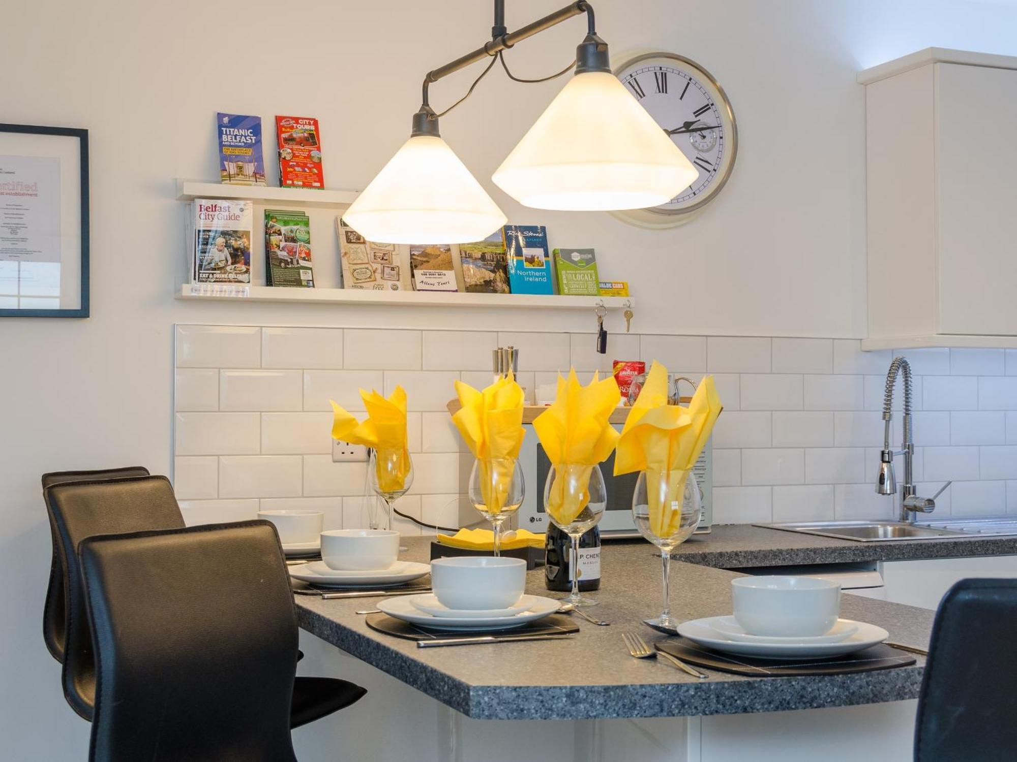 Central Belfast Apartments Alfred Street Extérieur photo